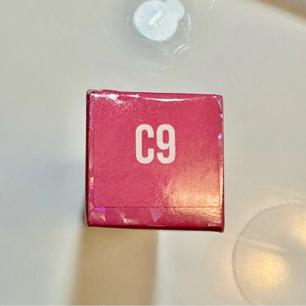 Jeffree Star Magic Star Concealer in C9 color BNIB BNWT